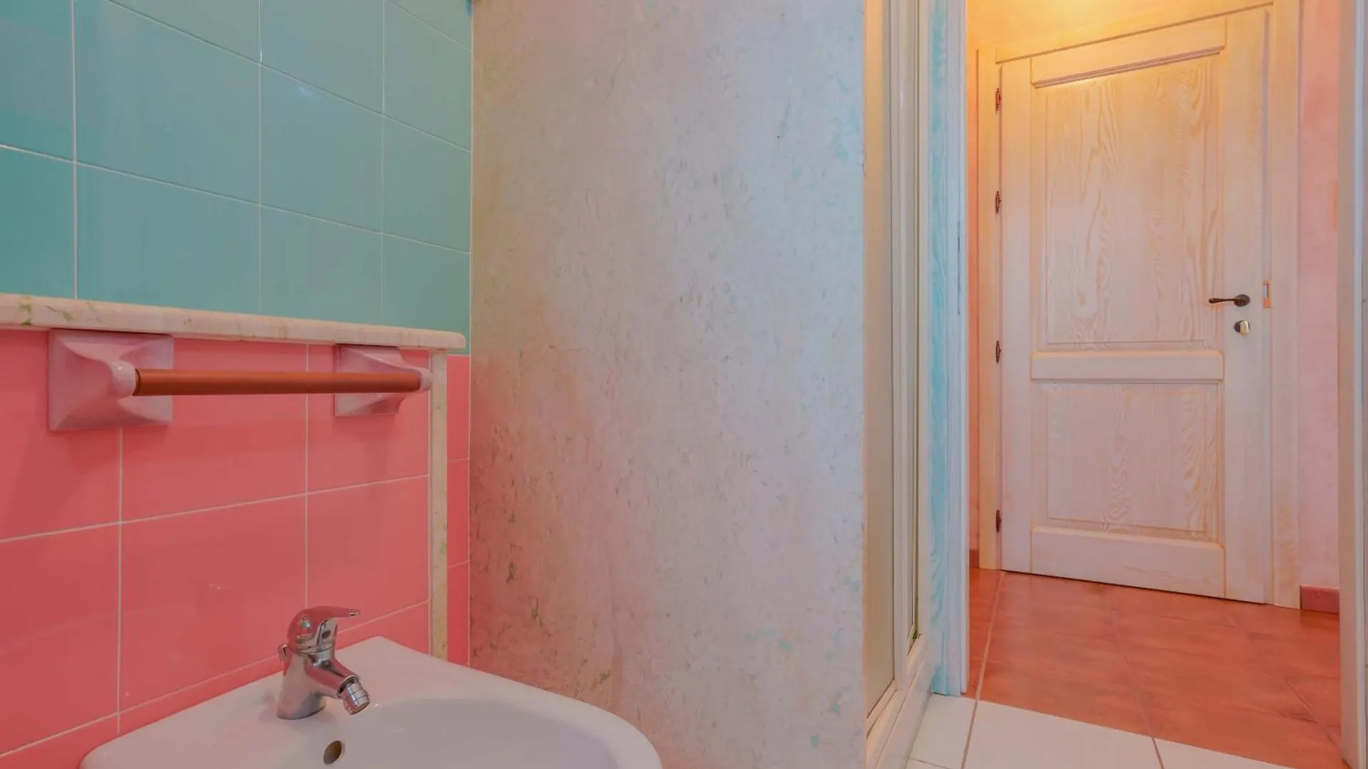 Hotel I Ginepri Quartucciu 3*,