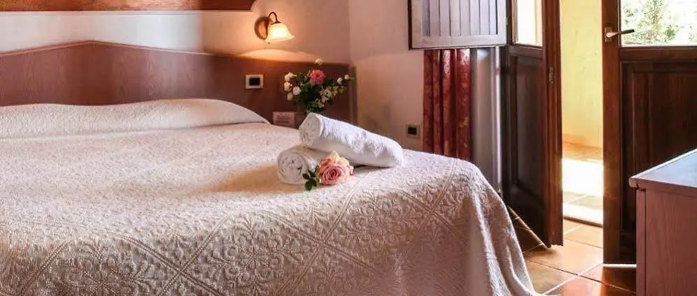 Hotel I Ginepri Quartucciu 3*,